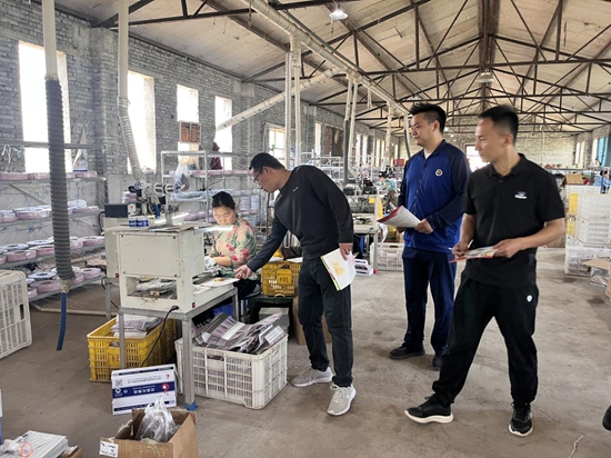 筑牢安全防线！西平县谭店乡开展消防应急演练进企业活动