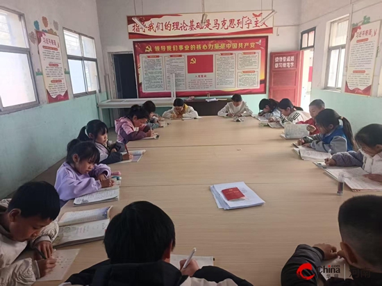 《翰墨飘香展风采 妙笔生辉润童心》——西平县重渠丁寨小学成功举办2025年校园写字比赛