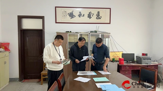 西平县安防办深入县开发区对推进治本攻坚三年行动帮扶指导