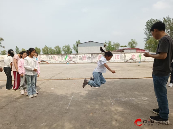 逐梦春光 燃动赛场——西平县专探军王小学开展春季运动会