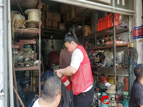 驻马店市驿城区南海街道南海社区：党建引领筑防线 消防排查护民安