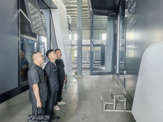 新野县法院：架起司法 “连心桥” 注入法治新动能