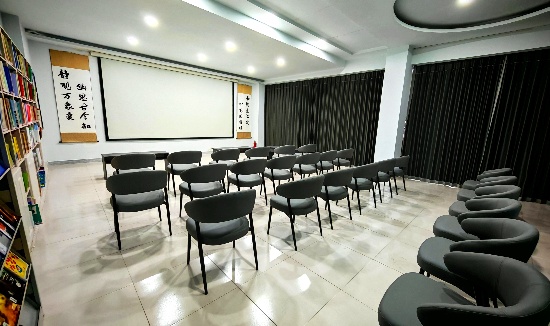 内乡县图书馆：创新融合文化资源 打造“书影同曜”七一红色文化盛宴