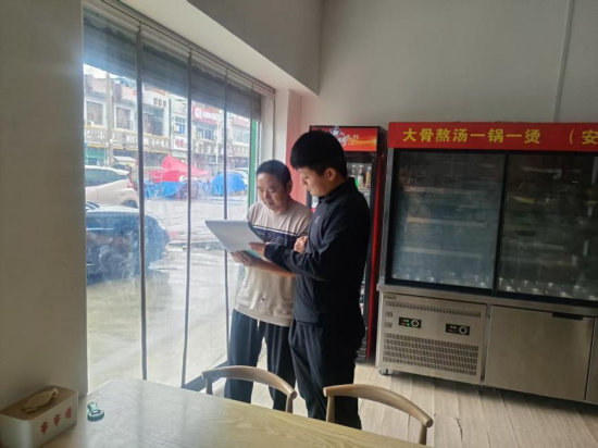 内乡县赤眉镇：诚信宣传进商户 文明经营暖人心