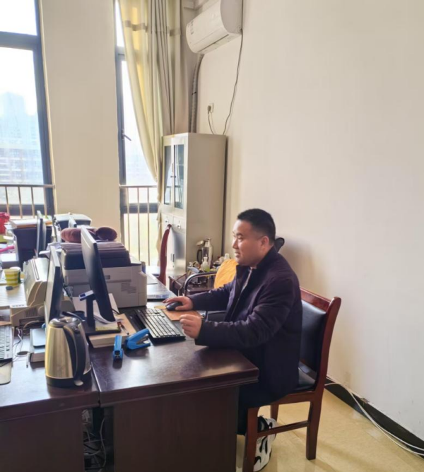 邓州市民政局 ： 开展“亲身办、走流程” 助力高效服务