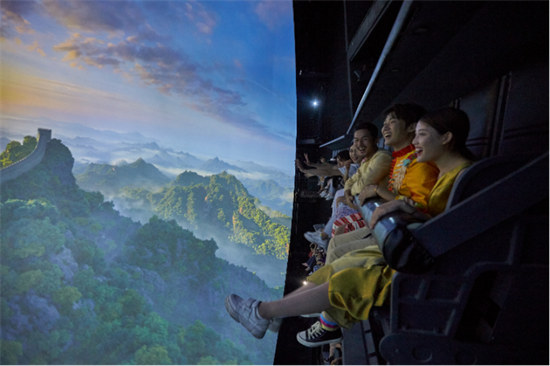 郑州方特欢乐世界荣膺“2025中国最佳主题公园”396