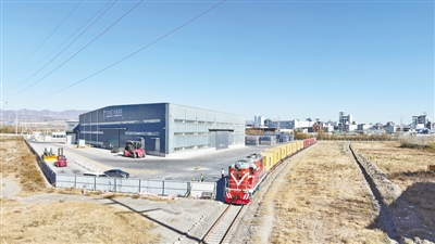 郑州铁路开行首列 豫北“公铁海”联运专列