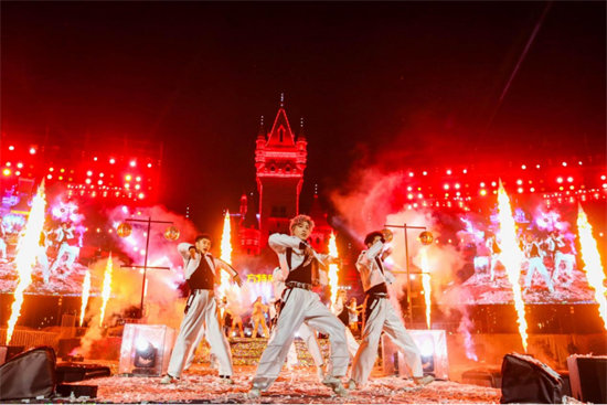 郑州方特“童话新年夜”即将启幕 打造仪式感冬日浪漫之旅569