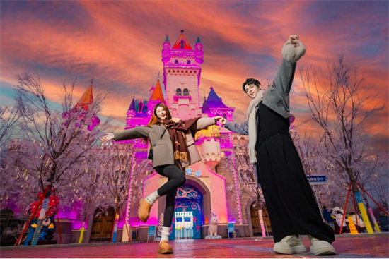 郑州方特“童话新年夜”即将启幕 打造仪式感冬日浪漫之旅657