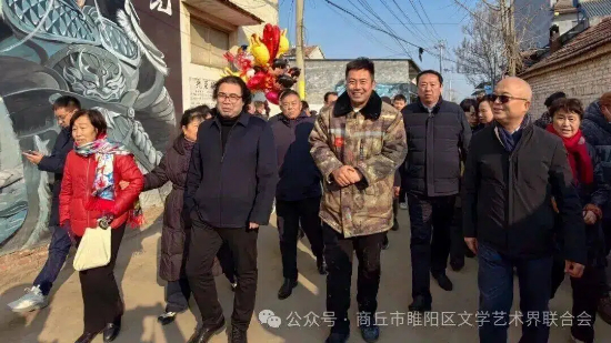 省美协到睢阳区吴营村调研文化赋能乡村振兴工作