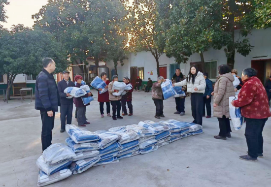 唐河县滨河街道：书记带队督落实 温情守护夕阳红