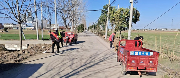 邓州市张楼乡：清渠净沟除旧堆 和美乡村入画来