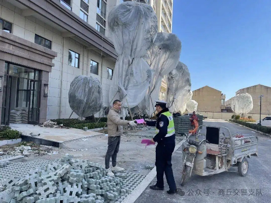 七进宣传 | 虞城交警积极开展进城务工人员交通安全宣传活动