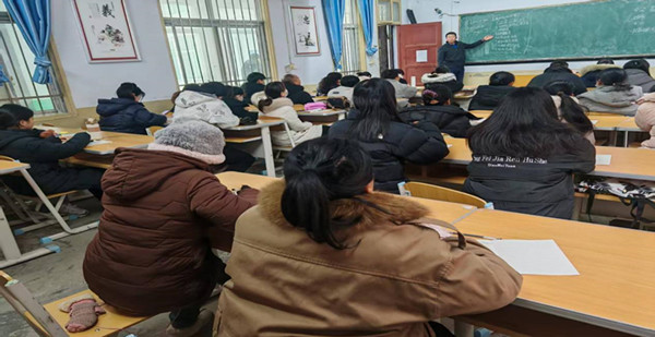 邓州市人社局：学电商技能 拓增收新途