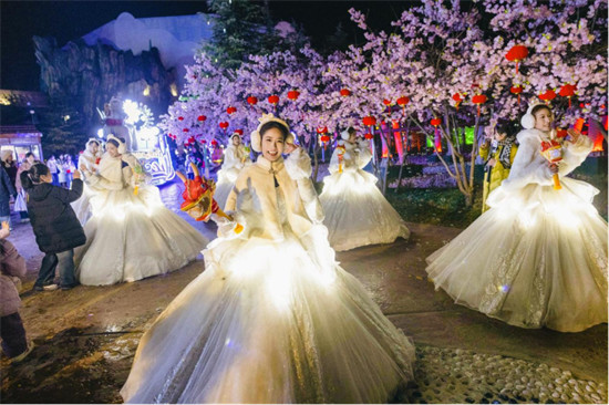 郑州方特春节活动1月31日启幕 打造多元化新春文旅盛宴387