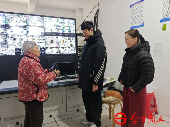 河南少年拾金不昧 20余万财物归还失主