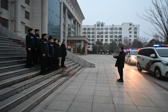 社旗县法院“冬日暖阳”专项执行行动现场直击
