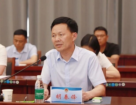 【两会专刊 • 代表委员议检察】省人大代表胡春锋：以法治力量护航乡村全面振兴，护航企业平稳发展