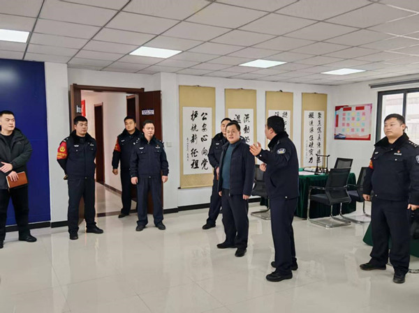 两地警方互交流 凝心聚力护春运