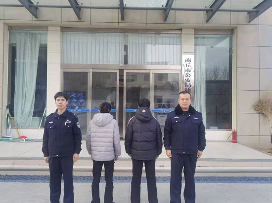 伸向车门的手，这次真“栽了”！民欣派出所连端两个“拉车门”盗窃团伙