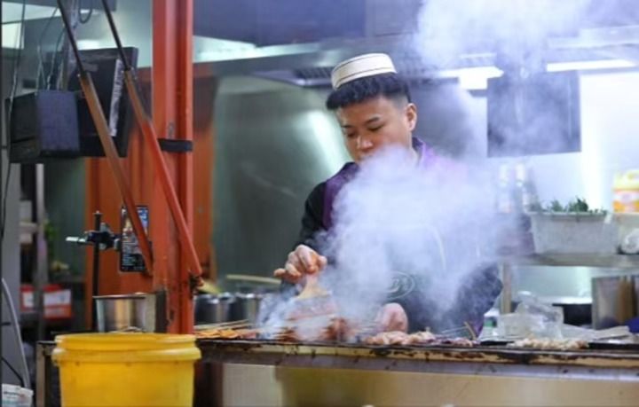 年关探店：市井烟火里的经济韧性