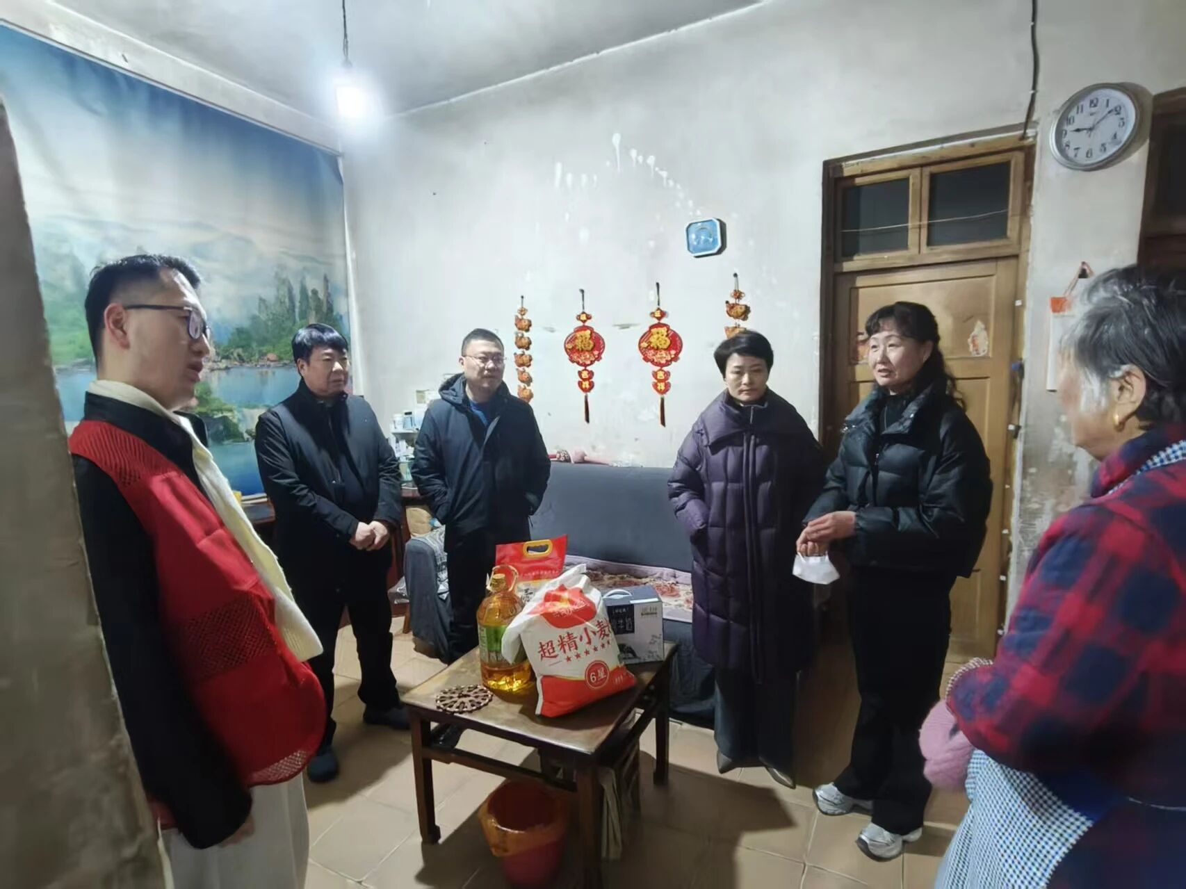 梁园区白云街道:“马”上送暖到家门 岁寒情深暖民心