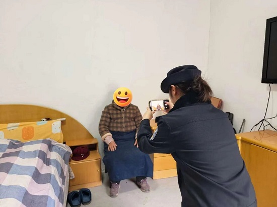 窗口前移“就近办” 服务升级“零距离”——示范区公安便民服务两则暖心事