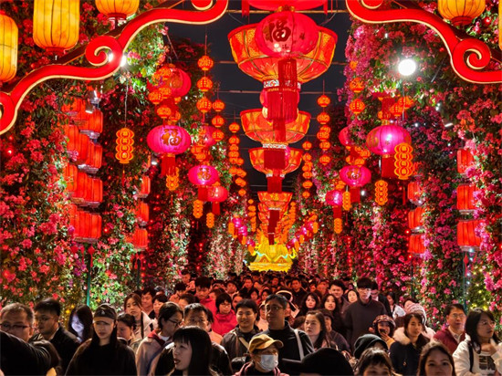 旅游迎春一“马”当先——新春文旅市场暖意浓