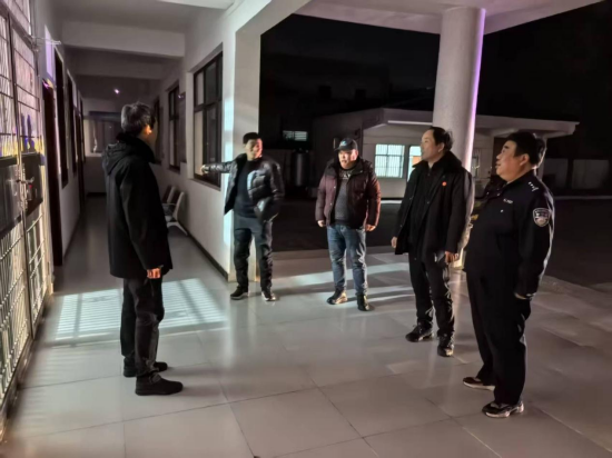 新野县法院开展专项检查 筑牢法庭安全防线