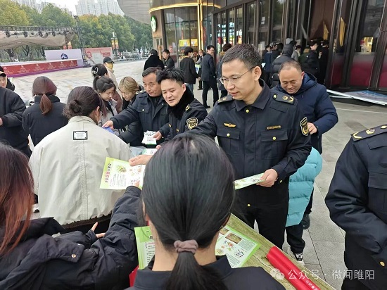 商丘市睢阳区市场监督管理局：开展食品安全与产品质量宣传活动