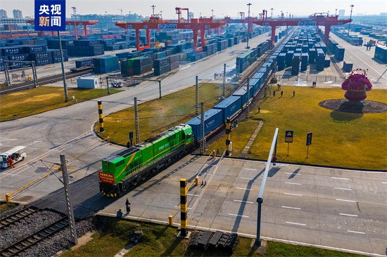 中欧班列（西安）今年开行突破1000列 同比增长超30%