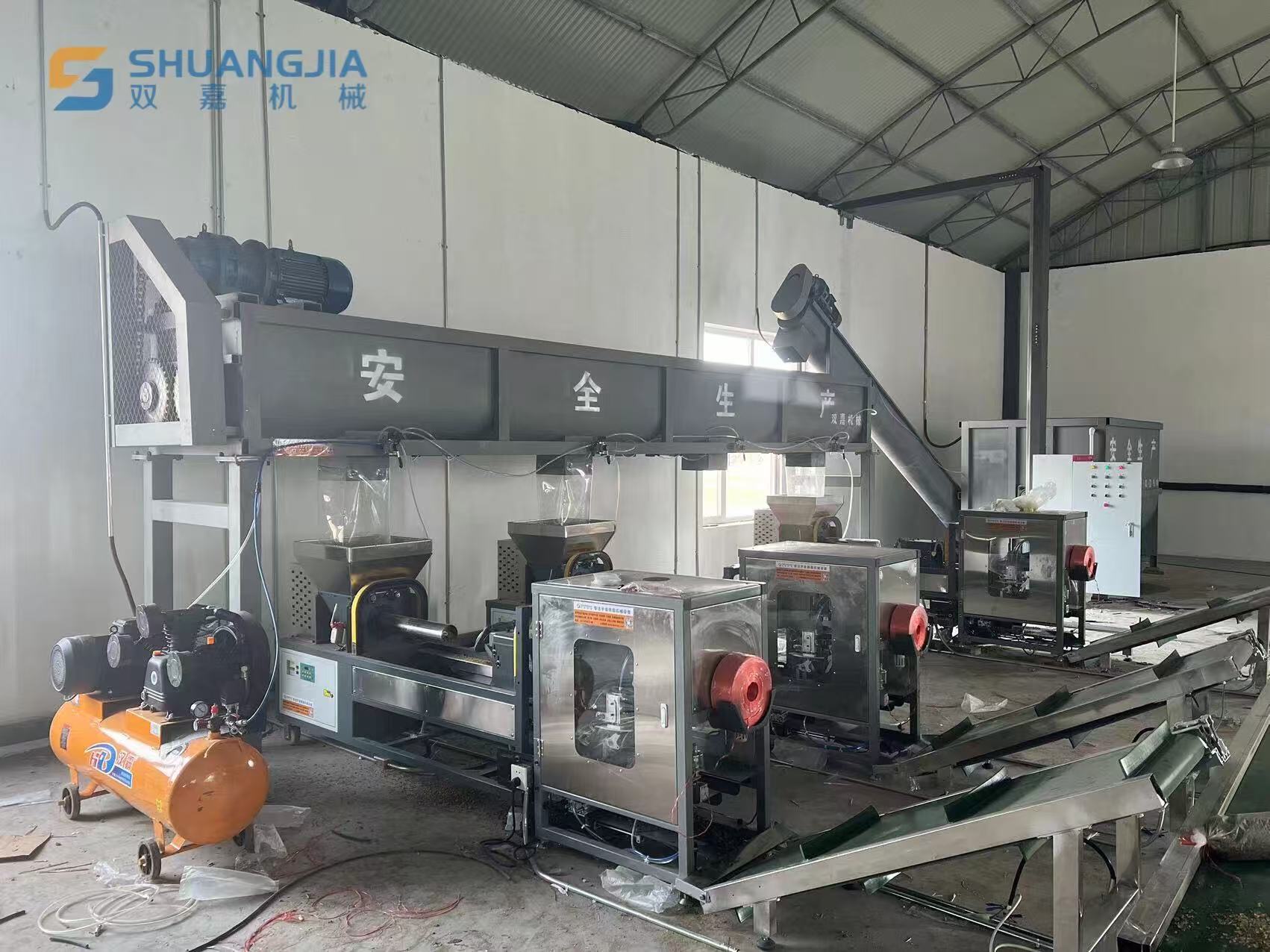 湖北双嘉机械：食用菌装袋机赋能香菇平菇天麻黑木耳产业机械设备自动化