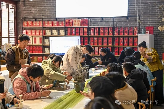 商丘市睢阳区古城街道:指尖匠心传文脉 青春聚力筑友好