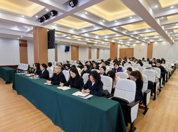 涵养教育家精神，勇担育人大使命——常青山校长为全体教师作专题讲座