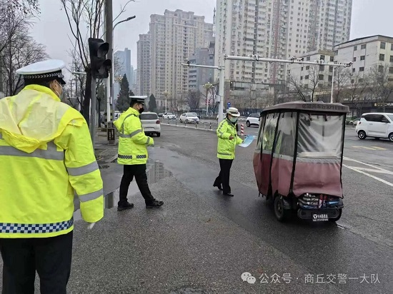 商丘交警支队:以教代管、文明出行！商丘交管支队开展非机动车专项整治行动