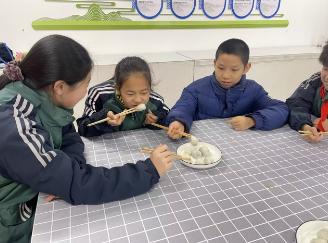 元宵传雅韵 文明树新风——鹤壁市明志小学“我们的节日·元宵节”主题文明实践教育活动