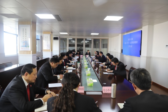 南阳卧龙区法院召开党组（扩大）会议暨党的建设工作会议