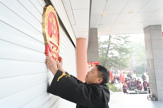 社旗县法院：法槌敲响开学季 以案普法护青春