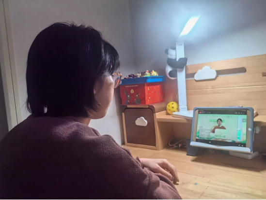 师德铸魂 薪火相传——鹤壁市致远小学组织观看《2026春季师德第一课》 