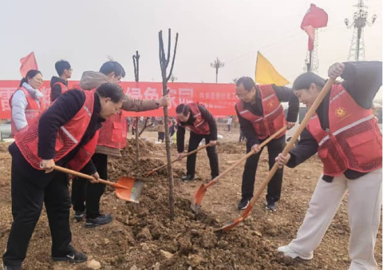 内乡县志愿服务联合会党支部：植绿护绿践初心 志愿服务争先锋