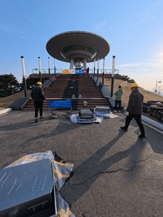 光影筑梦山水间：大功率防水激光灯如何点亮中国夜游新篇章