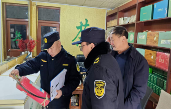 南阳宛城区:消防服务送上门 商户经营更安心