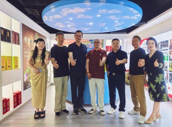 红色基因赋能健康酒业,朱烨主席一行莅临中健昊天酒业考察交流