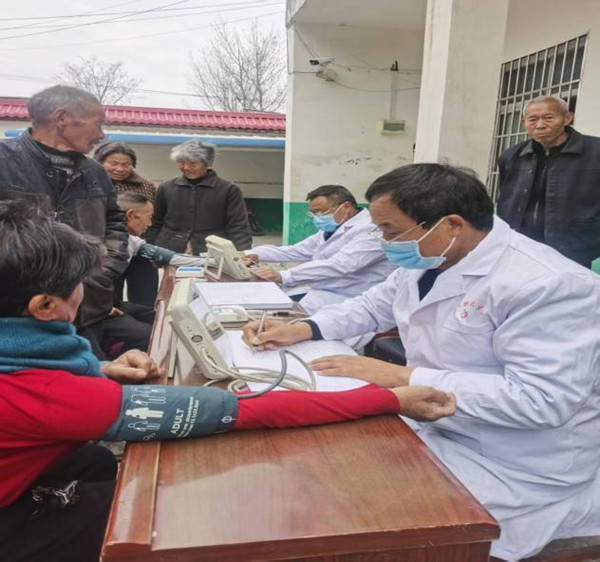 邓州市都司镇卫生院:巡回医疗暖人心 公卫体检惠民生