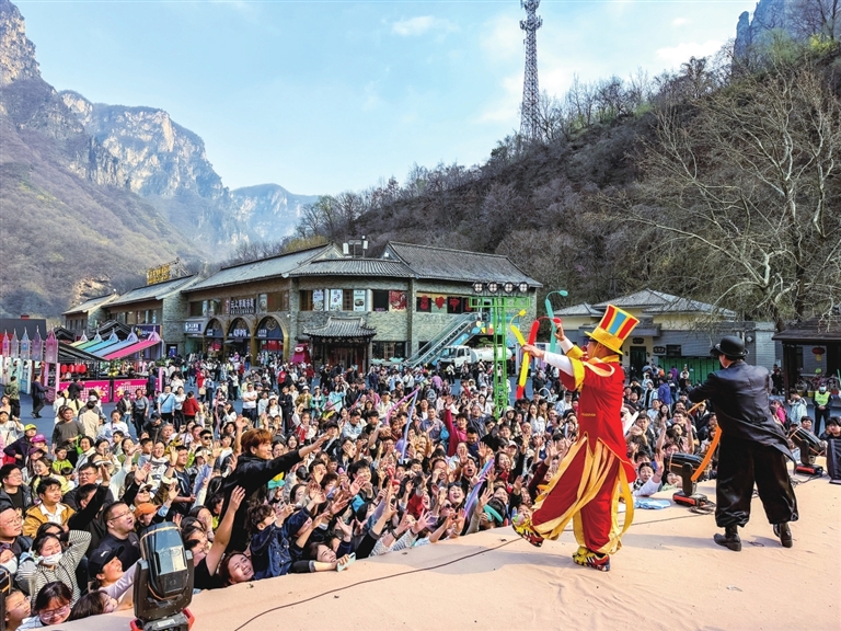 春潮涌动 焕新文旅 云台山客流消费双跃升