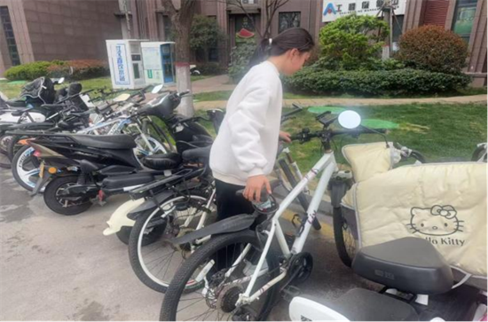 鹤壁市致远中学“学雷锋，见行动”实践活动纪实844