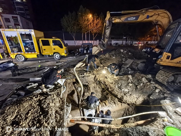 邓州市自来水有限公司:连夜抢修保供水 守护民生“生命线”