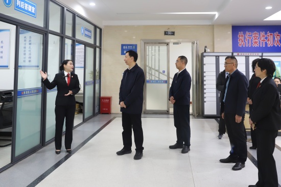 省法院领导到南阳卧龙区法院调研指导工作