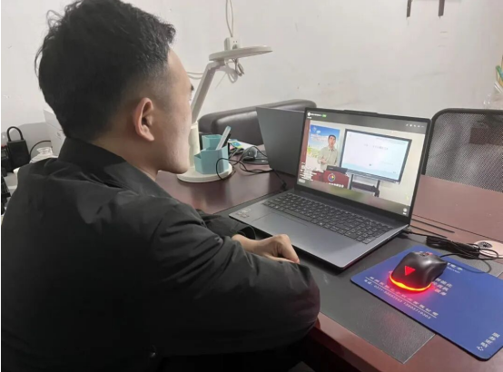 鹤壁市致远小学组织观看公益心理大讲堂 解锁亲子沟通新技巧