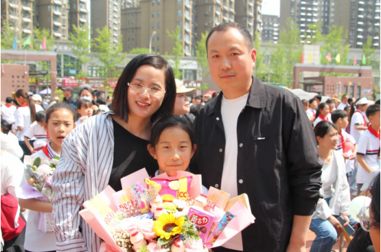 拾光筑梦新程  童心礼赞成长——鹤壁市明志小学四年级十岁成长仪式